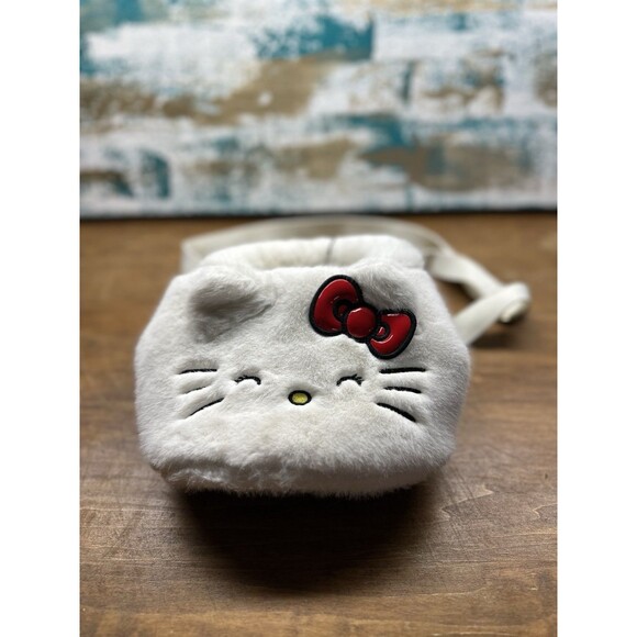 Hello Kitty Crossbody Bag FUZZY FAUX Fur - Picture 1 of 6